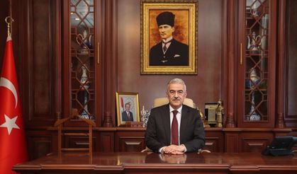 VALİ EROL AYYILDIZ'DAN BABALAR GÜNÜ'NDE ŞÜKRAN VE VEFA MESAJI