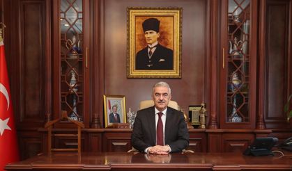 VALİ EROL AYYILDIZ'DAN 24 TEMMUZ'DA GAZETECİLERE ANLAMLI TEBRİK VE DESTEK