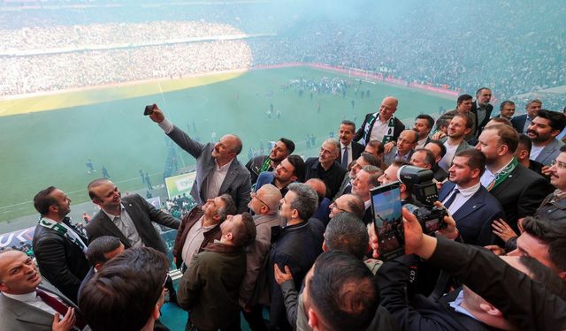 BURSA VALİSİ EROL AYYILDIZ’DAN YEŞİL-BEYAZLILARA TEBRİK MESAJI