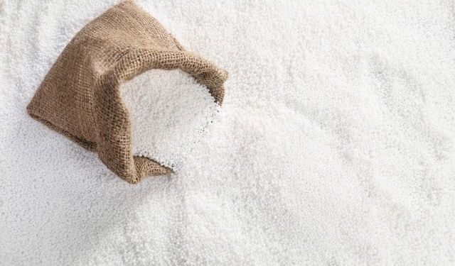 Financial Times: Küresel üre fiyatları %50 düşüşle 475 dolara geriledi