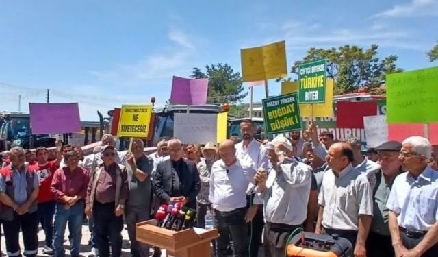 Malatya Arguvan’da çiftçilerden TMO’nun hububat fiyatlarına protesto